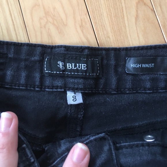 high waisted STS Blue shorts🤎🤎 - Picture 3 of 3